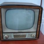 Schaub Lorenz Weltspiegel 843 8070 retró korabeli 65éves elektroncsöves televízó tv fotó