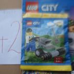 xx(LE42) ÚJ BONTATLAN LEGO CITY FIGURA , MUNKÁS FŰNYIRÓVAL + ÚJSÁG fotó