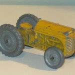 Régi Massey Harris traktor - MATCHBOX fotó