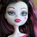 Draculaura - Scaris, City of Frights - Monster High baba fotó