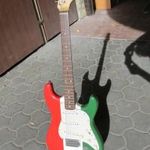 EGYEDI FESTÉSŰ STRATOCASTER ELEKTROMOS GITÁR fotó