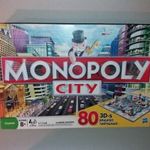 Monopoly City családi társasjáték 80 db 3D-s épület Hasbro fotó