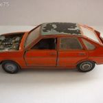 Schuco Volkswagen Passat 1/43 FELÚJÍTÁSRA fotó