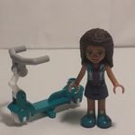 Lego Friends 41677 Andrea figura rollerrel 2021 fotó