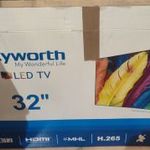 32 col led TV, Skyworth márka, falra is szerelhető, lába is van, távirányítóval eladó fotó