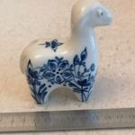 RITKA HOLLÓHÁZI PORCELÁN BIRKA 9 CM fotó