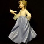 LÁNY GALAMBBAL ... LLADRO PORCELÁN FIGURA X fotó