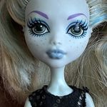 Lagoona Blue - Dead Tired - Monster High baba fotó