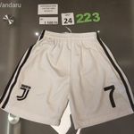 (K223.) Juventus FC 24-es rövidnadrág. Használt! fotó