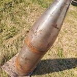 122 mm OF 462 repeszgránát üres HATÁSTALAN test beütőkkel fotó