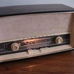 Telefunken Jubilate De luxe 1361 igazi retró elektroncsöves lámpás asztali rádió 1962 -ből fotó