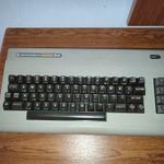 Teszteletlen COMMODORE 64 Nyugatnémet második szériás retro számítógép fotó