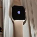 APPLE WATCH SE GPS 2.gen. 40 mm KITŰNŐ! Karcmentes! NMÁ! fotó