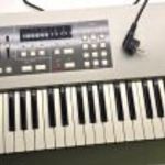 Akai Professional MX73 73 billentyűs hordozható MIDI billentyűzet 115cm fotó