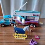 Lego Friends 41125 Állatorvosi lószállító fotó