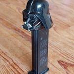 Eredeti SW StarWars Darth Vader figura PEZ adagoló cukorka tartó - Made in Hungary fotó