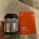 Használt Sony E-mount E30mm F3, 5 macro objektív szériaszám: 2030965 fotó