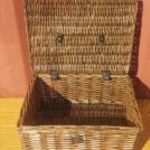 Rattan Wicker fonott kosár láda tároló 40x30x17cm-es szép megkímélt állapotban fotó