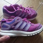 29-es Adidas lány sportcipő fotó