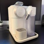 Prémium DeLonghi Nespresso Gran Lattissima kapszulás kávéfőző fotó