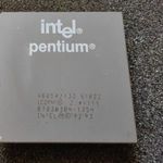 Régi kerámia processzor Pentium 133MHz fotó