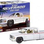 Revell 14538 1999 Chevy? Silverado? Street Pickup Autómodell építőkészlet 1: 25 fotó