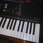 Yamaha PSR-E373 szintetizátor fotó