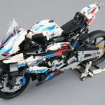 LEGO Technic motorkerékpár BMW M 1000 RR 42130 (1920 darab) - kompatibilis fotó