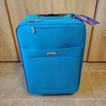 Új Luggagezone négygörgős gurulós bőrönd 56 cm. fotó