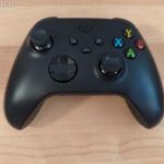 Hall Effect Xbox Series X-S eredeti fekete kontroller, joystick fotó