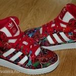 Adidas Originals Nagyon szép lányka magasszárú edzőcipő 31.5 fotó