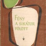 Fény a sikátor fölött fotó