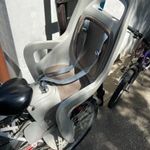 Gyerekülés kerékpár csomagtartóra szerelhető fotó