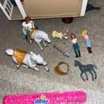Schleich Horse Club és Bibi Blocksberg Kiddinx figurák fotó