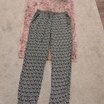 Női S-es női 36-os nyári nadrág , csípőzsebes laza nyári leggings , fekete -fehér fotó