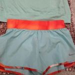 NIKE dri fit női M-es fitness szett, alsó +felső .NIKE dri fit női short + NIKE DRI FIT felsőrész fotó