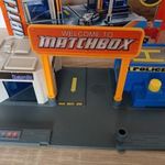 Matchbox 60th A. Bank and Police + Mitsubishi Lancer Evolution fotó