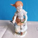 Herendi Tyúkokat Etető Kislány Porcelán Figura fotó