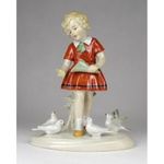 1N697 Régi galambokat etető Fasold & Stauch porcelán figura 17 cm fotó