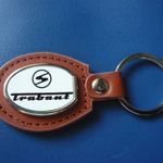 TRABANT OVÁLIS FÉM KULCSTARTÓ BŐR ALAPON! fotó