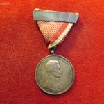 KÁROLY VITÉZSÉGI ÉREM I.osztály 1917-18 EZÜST, FÉMJEL NÉLKÜL nsz+, SZALAGJÁN II.ADOMÁNYOZÁSI PÁNT!! fotó