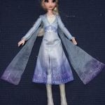 ÍZÜLETES , szempillás Jégvarázs Barbie baba + ruha + csizma fotó