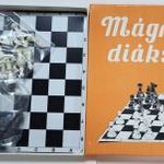 Régi retró magyar Mágneses diáksakk, újszerű, eredeti dobozában. fotó