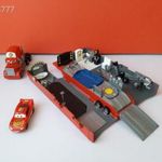 Eredeti Mattel Disney Cars Verdák Villám és barátja MACK kamion !! Extra szétnyitható !! 35cm fotó