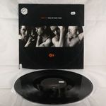 East 17 - Hold My Body Tight LP (850 151-1) Géppel tisztítva VG/VG (House) fotó