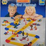 Matchbox My First Playtrack - Farm LL-101. Az első mecsi pályám, vidéki gazdaság, 1989-ből. Dobozos! fotó