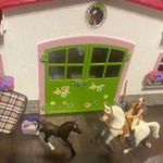 Schleich lovasfarm 42344 fotó