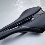 Kocevlo kp02 carbon nyereg, újszerű. 120g. Ultra light fotó
