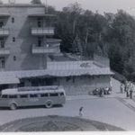 Régi fotónegatív kocka MÁVAUT busz Kékestető Állami Gyógyintézet előtt 1960-as évek fotó