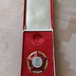A térképészet kiváló dolgozója jelvény Rákosi korszak fotó